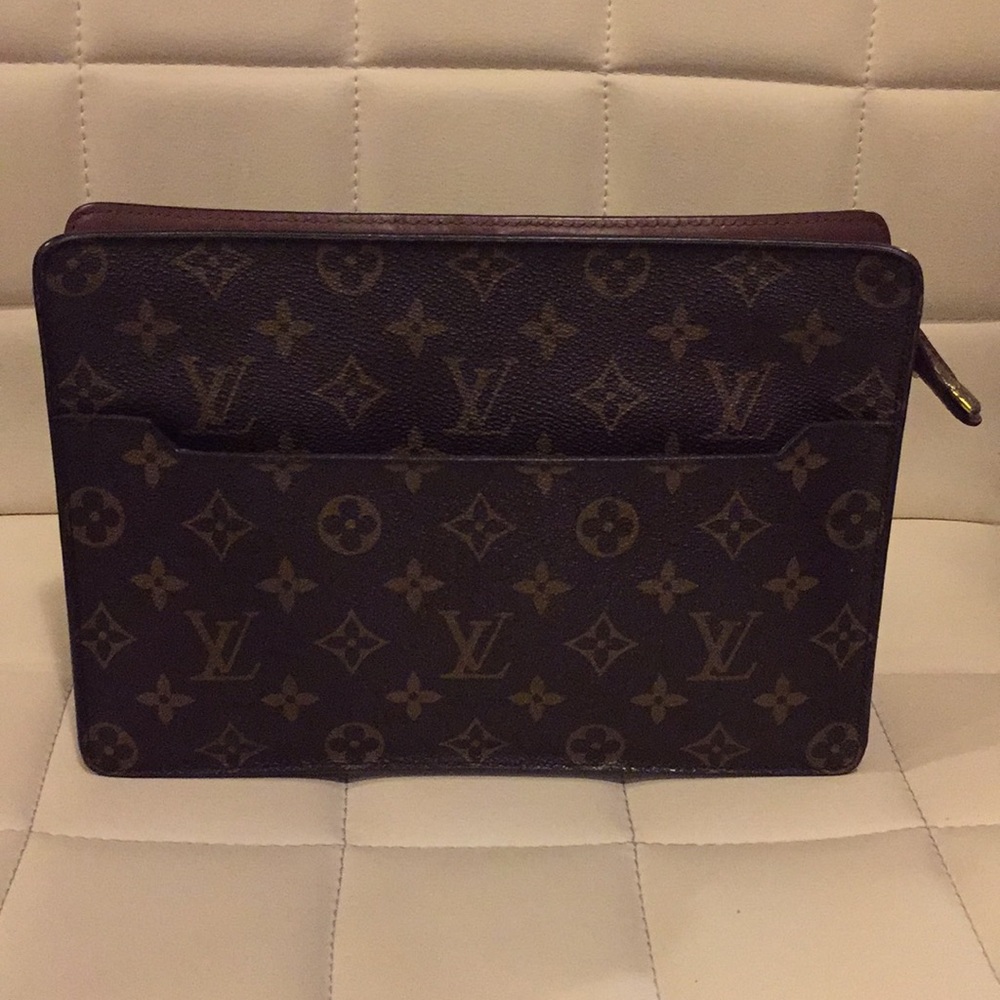 Louis Vuitton Clutch